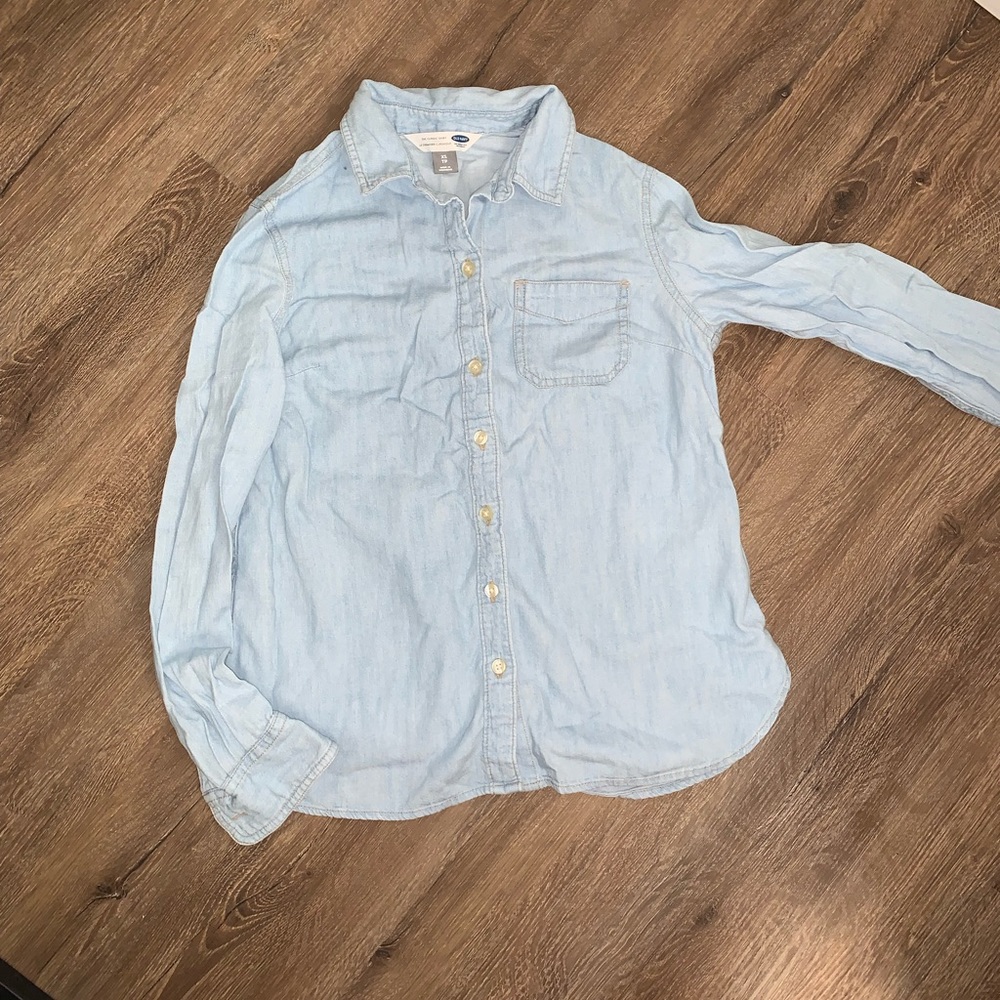 Old navy chambray button down shirt